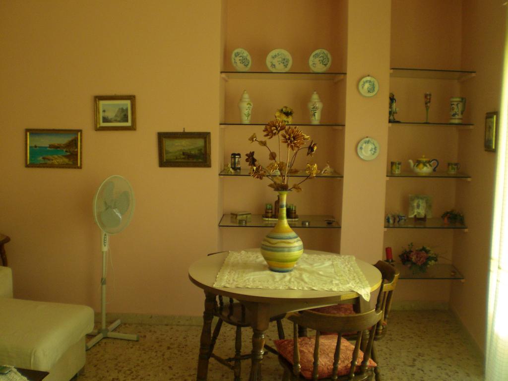 Theokles Apartment تاورمينا المظهر الخارجي الصورة